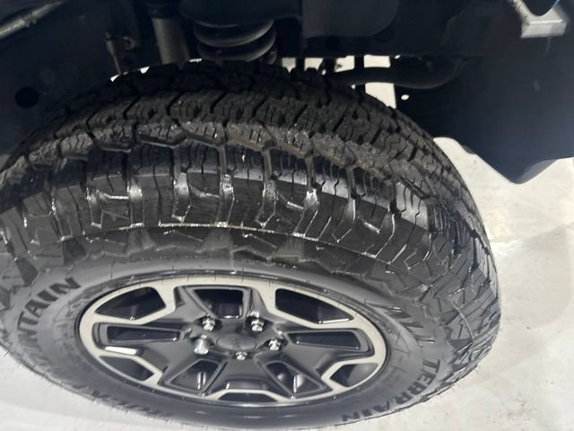 Used 2018 Jeep Wrangler Sport AWD/4WD image 31