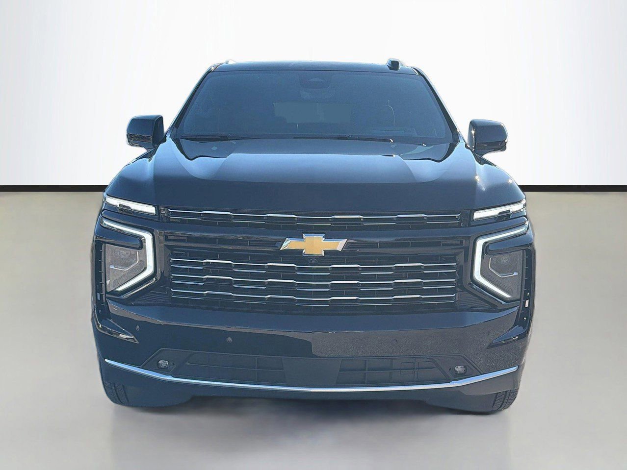 Used 2025 Chevrolet Suburban High Country image 9