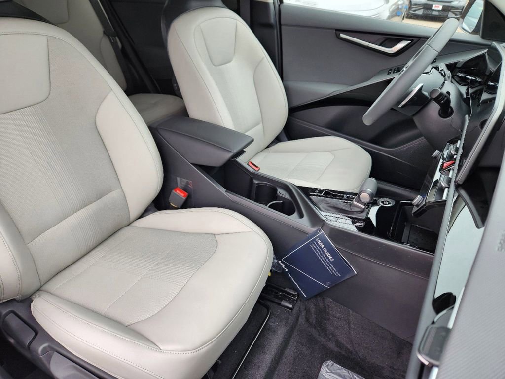 New 2025 Kia Niro EX Touring image 14