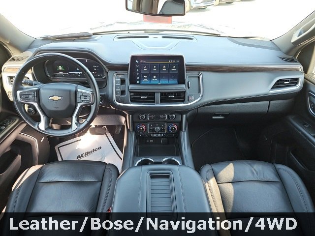 Used 2023 Chevrolet Suburban LT image 32