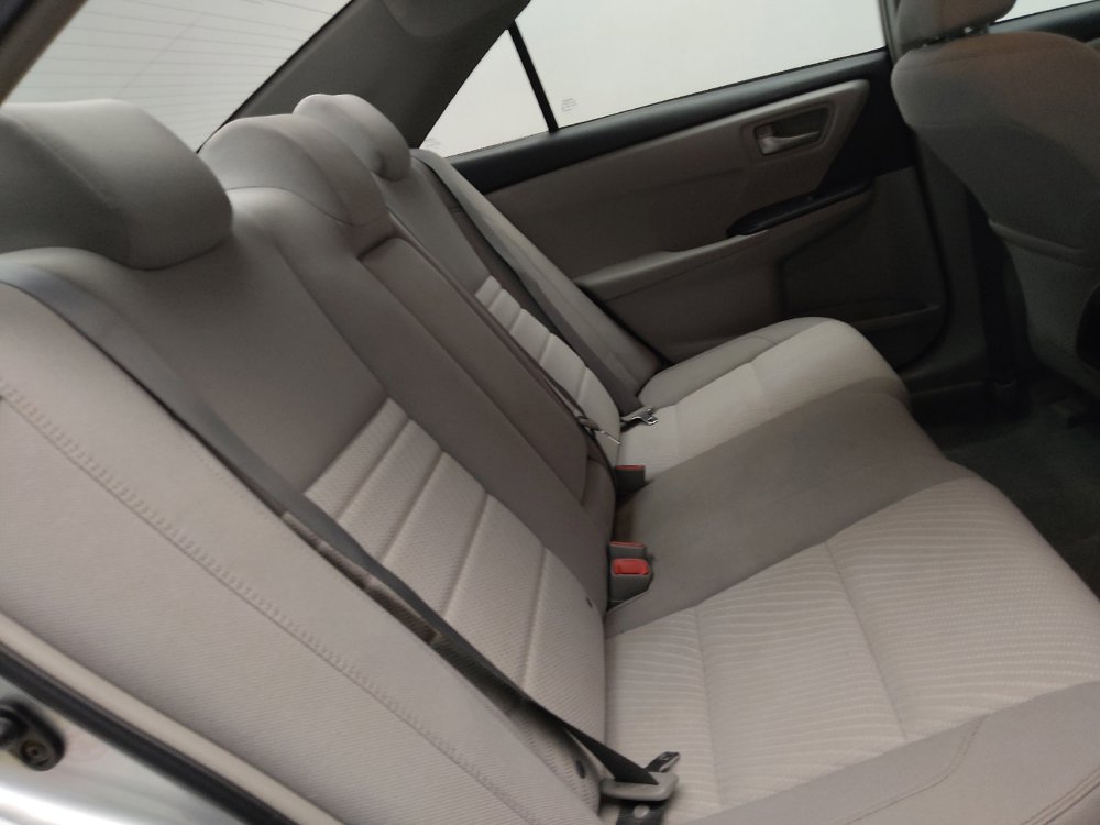 Used 2017 Toyota Camry LE FWD image 19