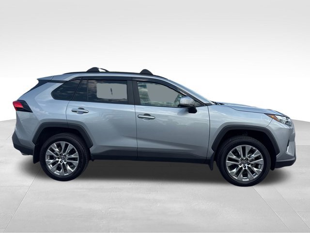 Used 2025 Toyota RAV4 XLE Premium w/ Weather Package AWD/4WD image 9