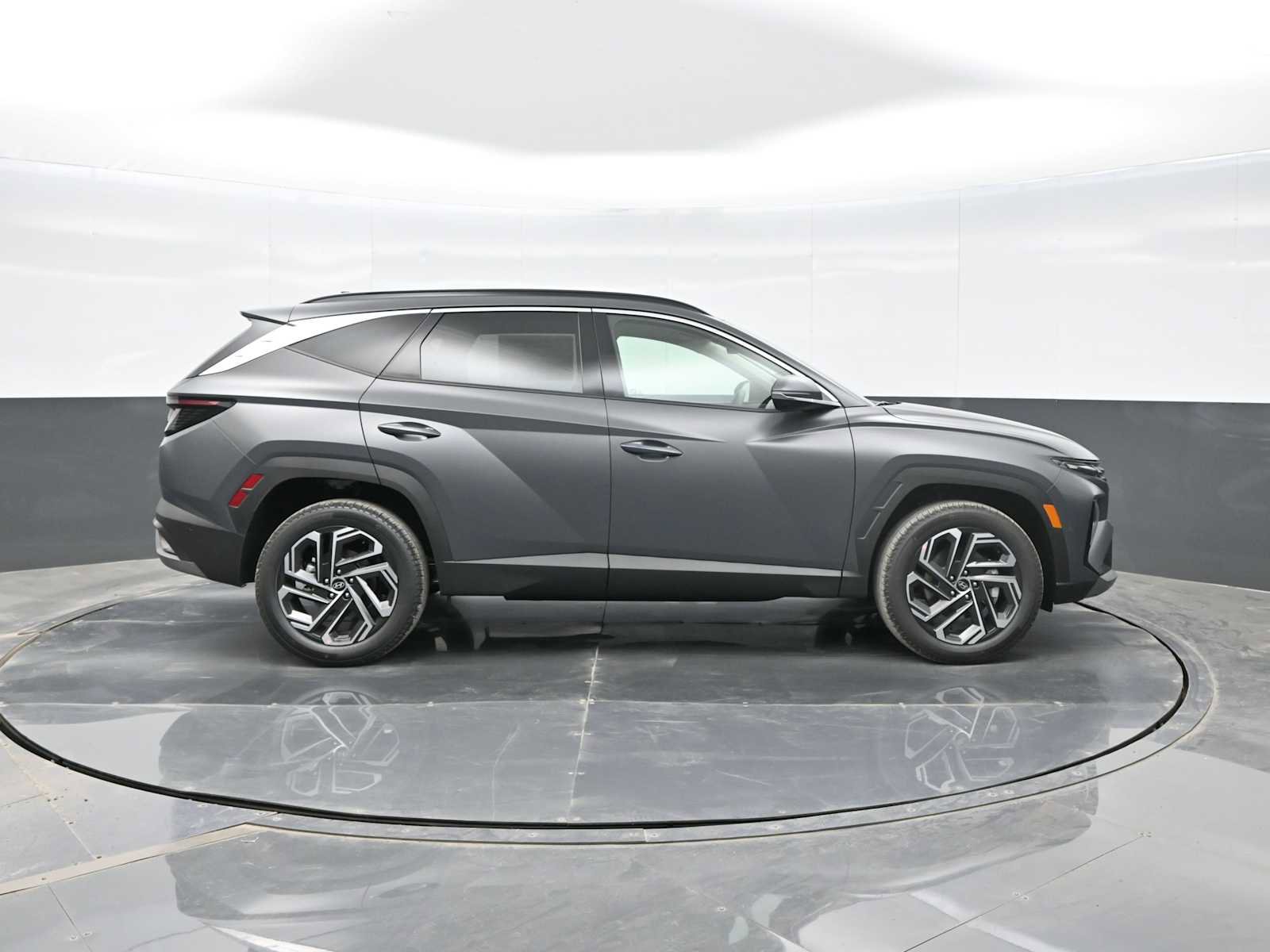 New 2026 Hyundai Tucson Limited image 9