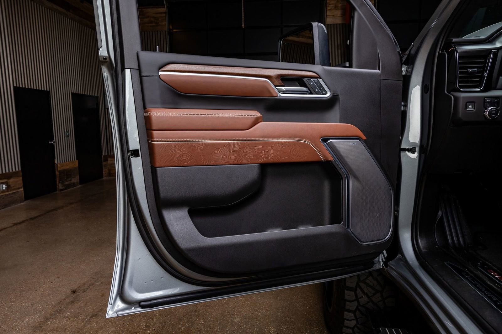 Used 2025 GMC Sierra 2500 Denali Ultimate image 36