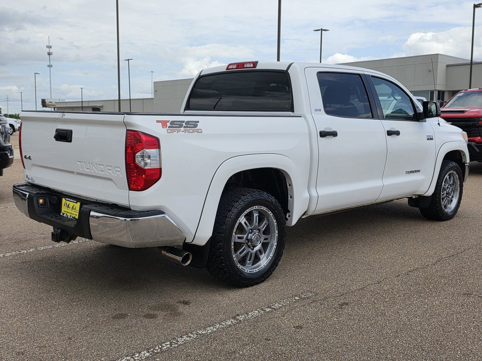 Used 2017 Toyota Tundra SR5 image 5