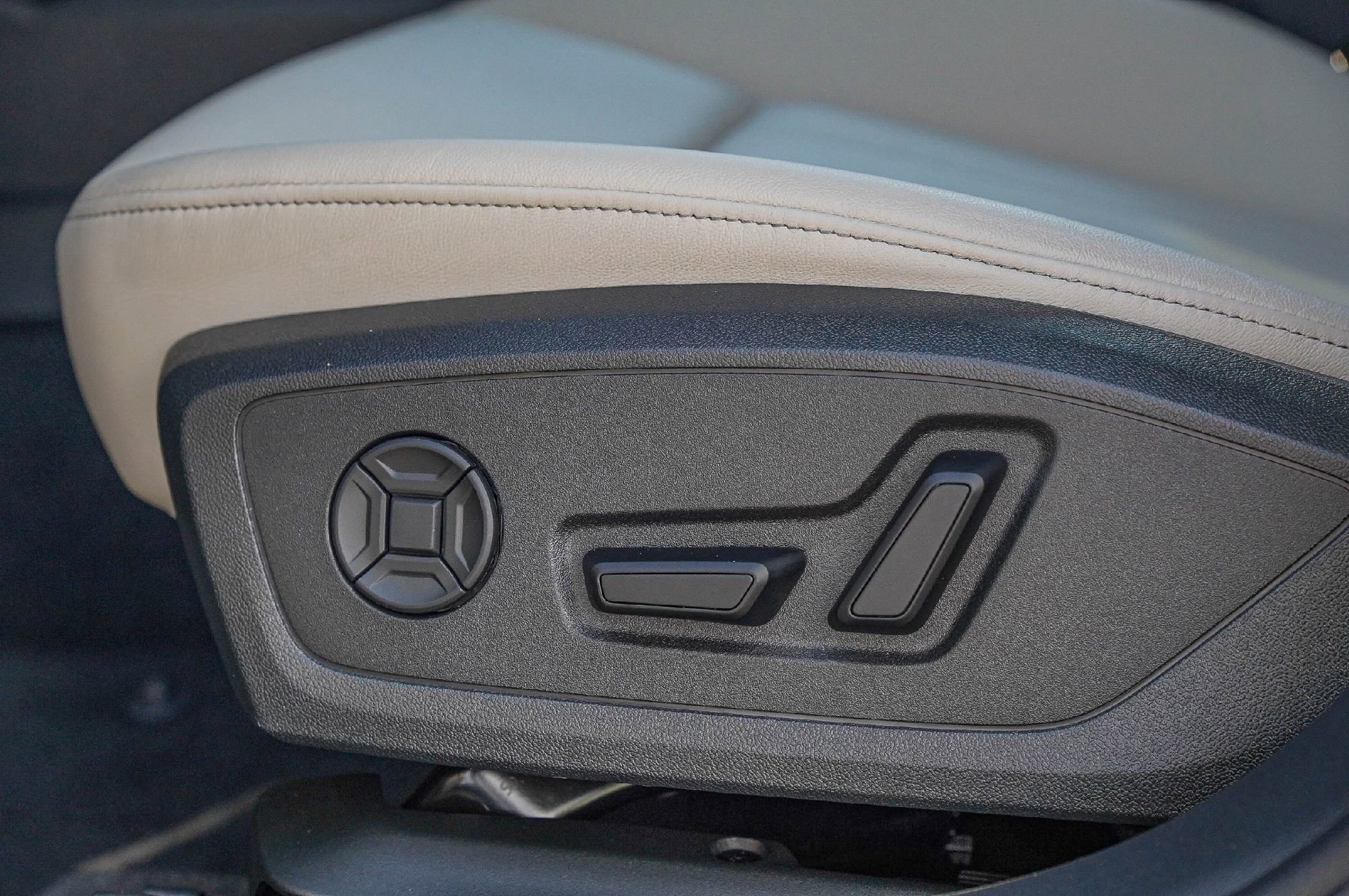 Certified 2025 Audi A3 2.0T Premium w/ Convenience Package image 24