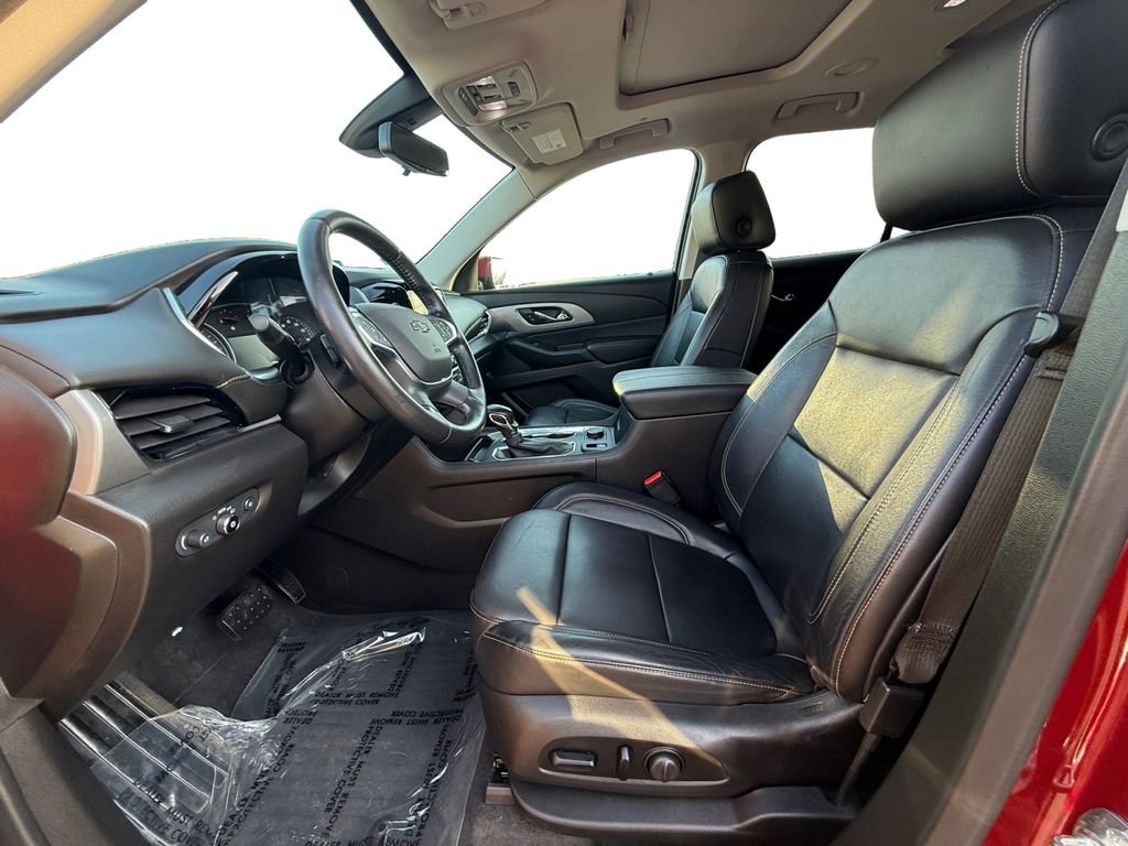 Used 2021 Chevrolet Traverse RS image 9