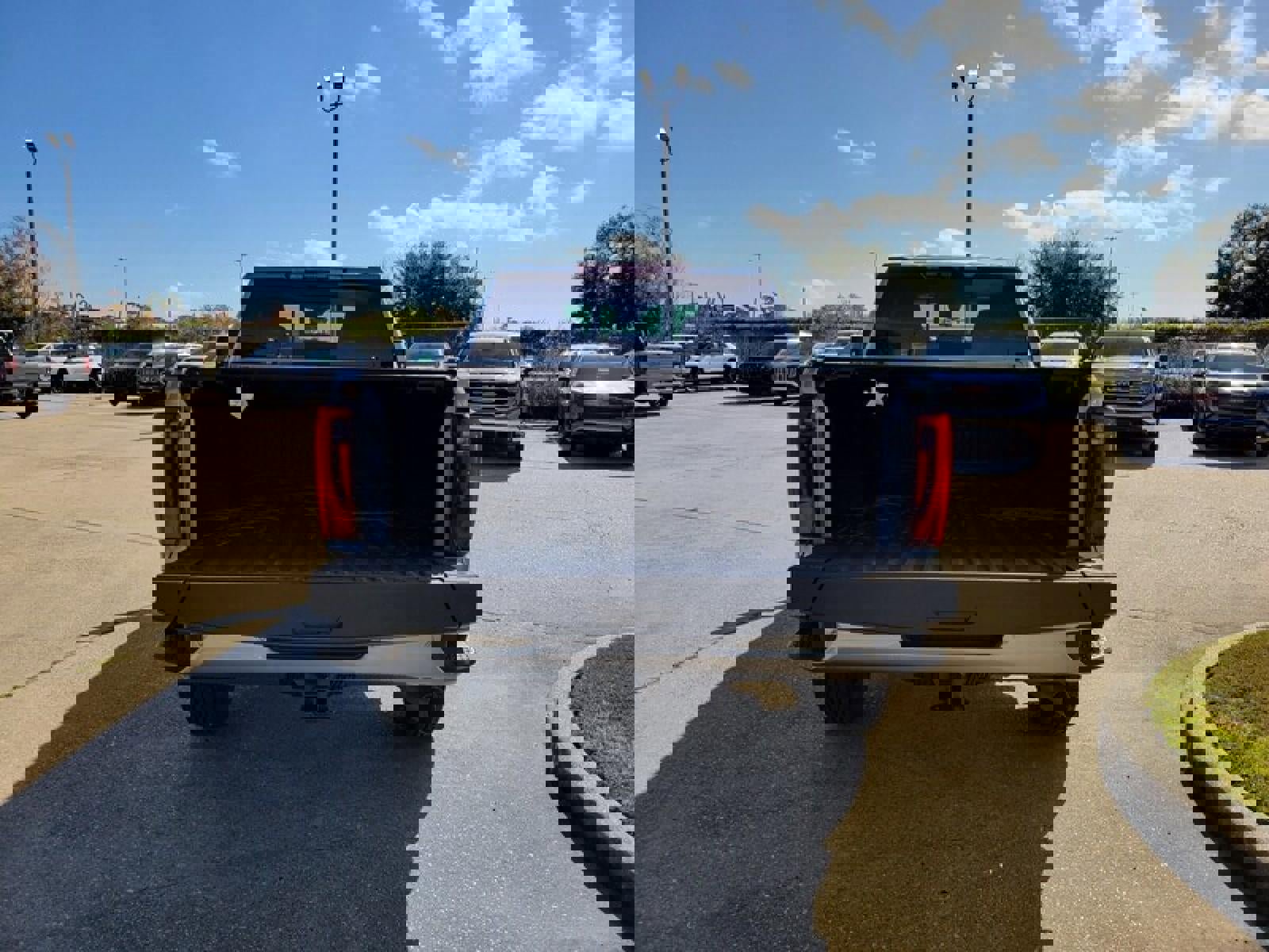 New 2026 GMC Sierra 2500 Denali w/ Denali Reserve Package image 7