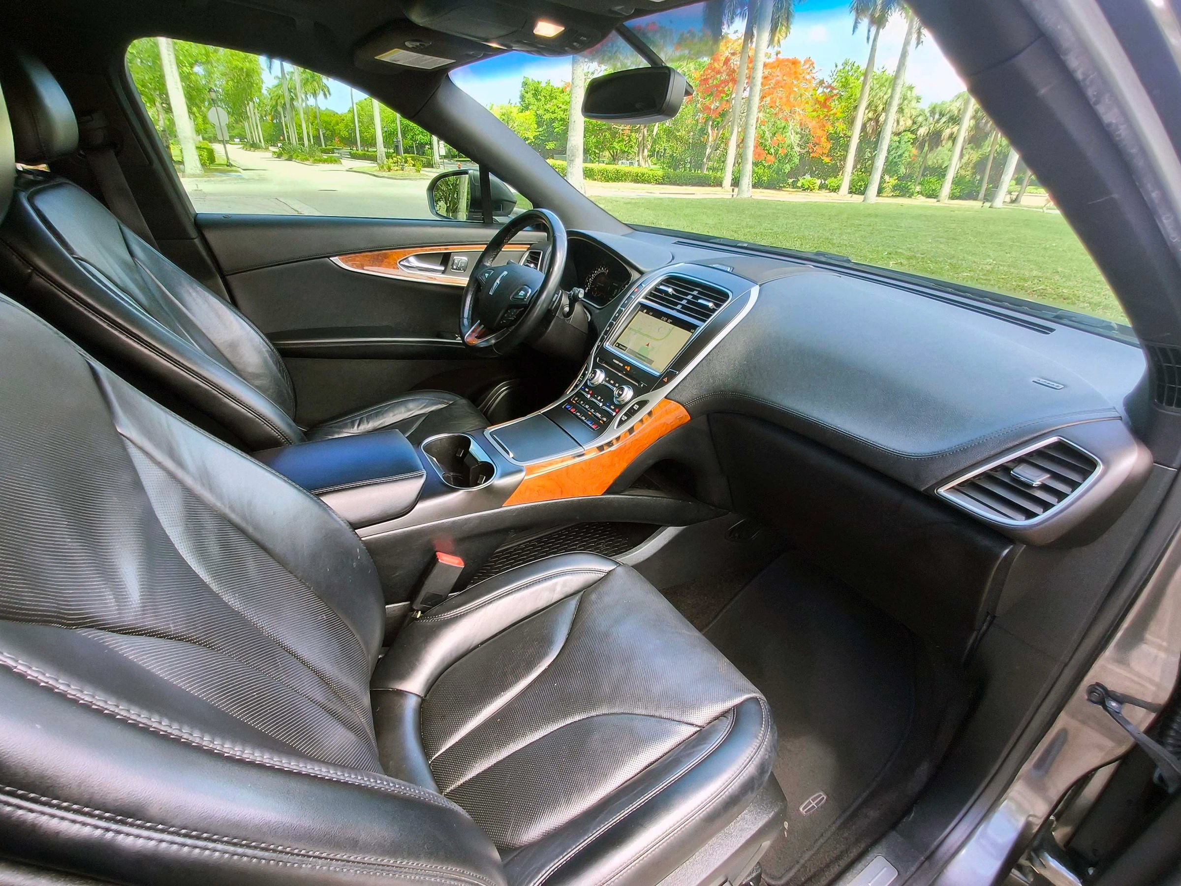 Used 2018 Lincoln MKX Reserve FWD image 37
