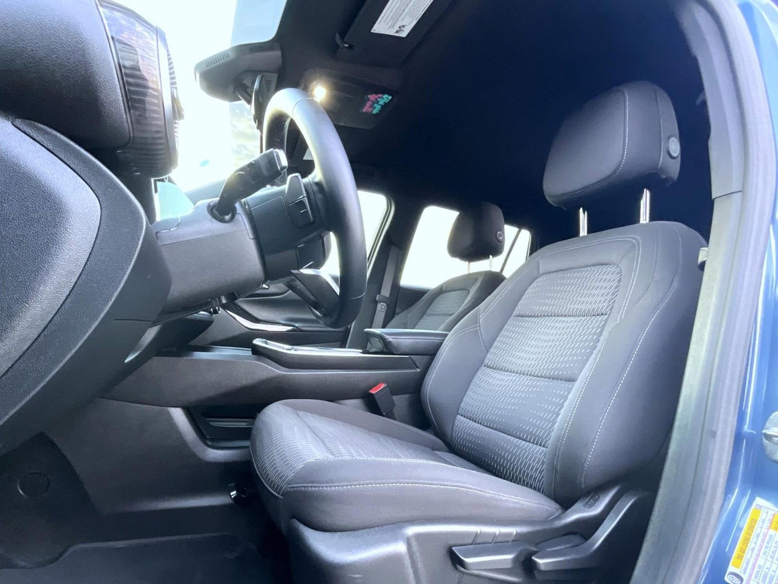 Used 2025 Chevrolet Equinox LT FWD image 11
