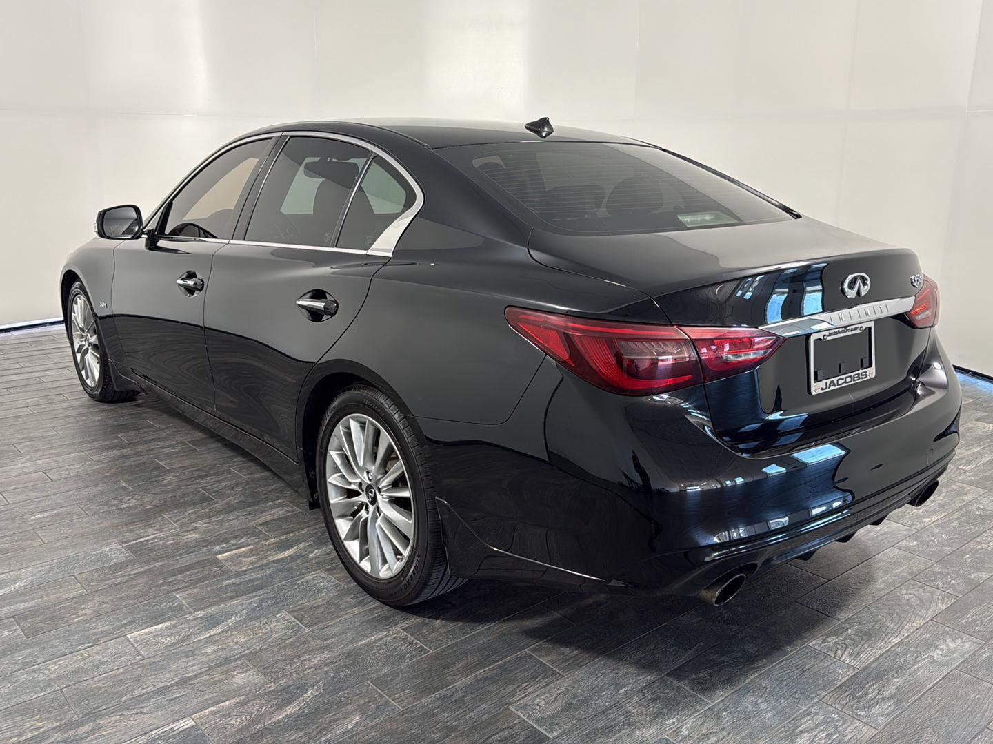 Used 2019 INFINITI Q50 Luxe image 11