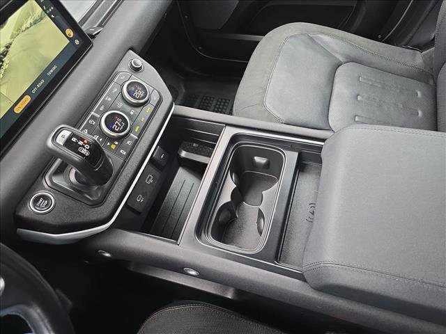 Used 2021 Land Rover Defender 110 SE image 23