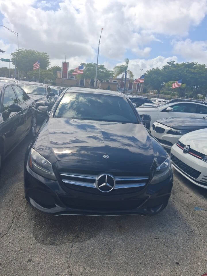 Used 2018 Mercedes-Benz C 300 4MATIC Sedan w/ Premium Package image 1