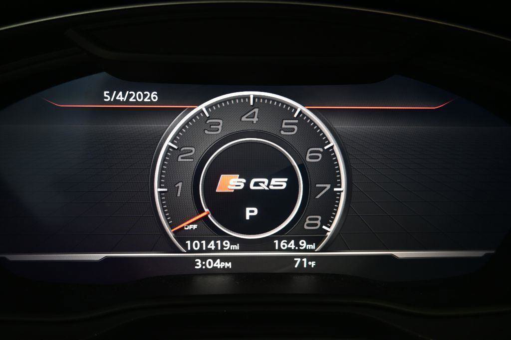 Used 2018 Audi SQ5 Premium Plus w/ S Sport Package AWD/4WD image 35