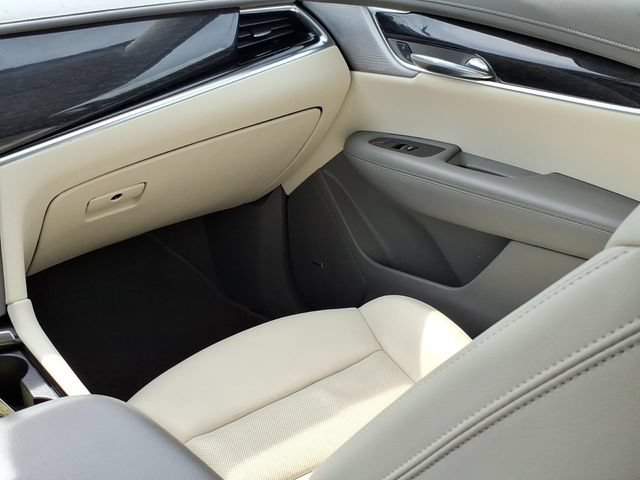 Certified 2023 Cadillac XT6 Premium Luxury AWD/4WD image 10