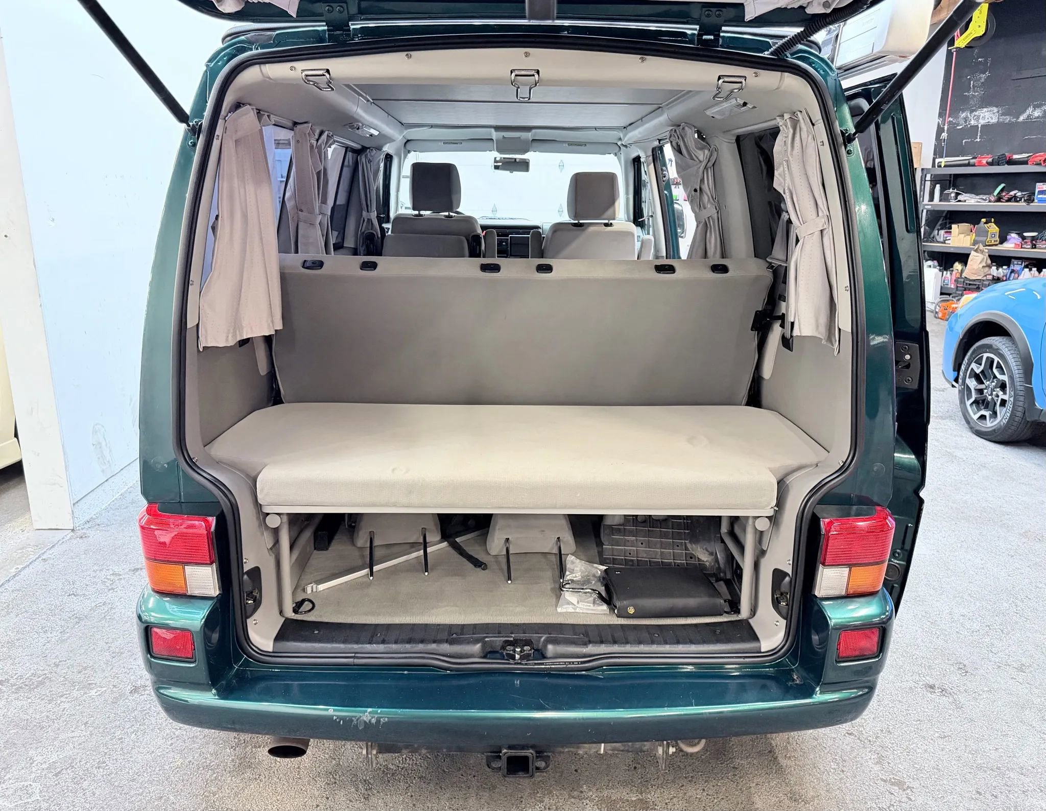 Used 2003 Volkswagen Eurovan MV image 22