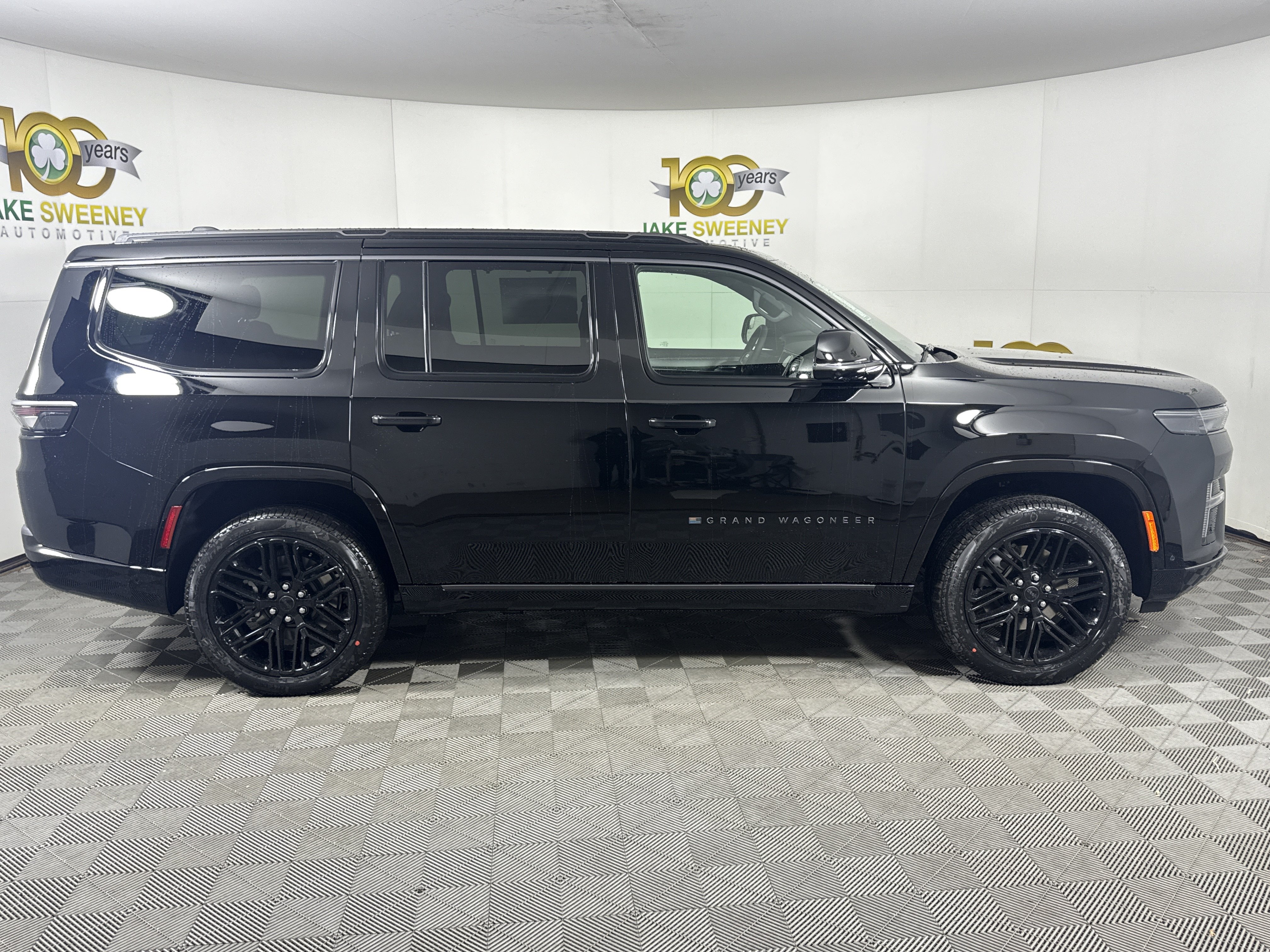 New 2026 Jeep Grand Wagoneer Limited AWD/4WD image 11