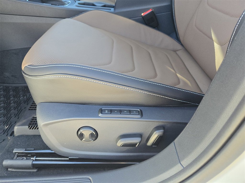 New 2026 Volkswagen Jetta SEL image 18