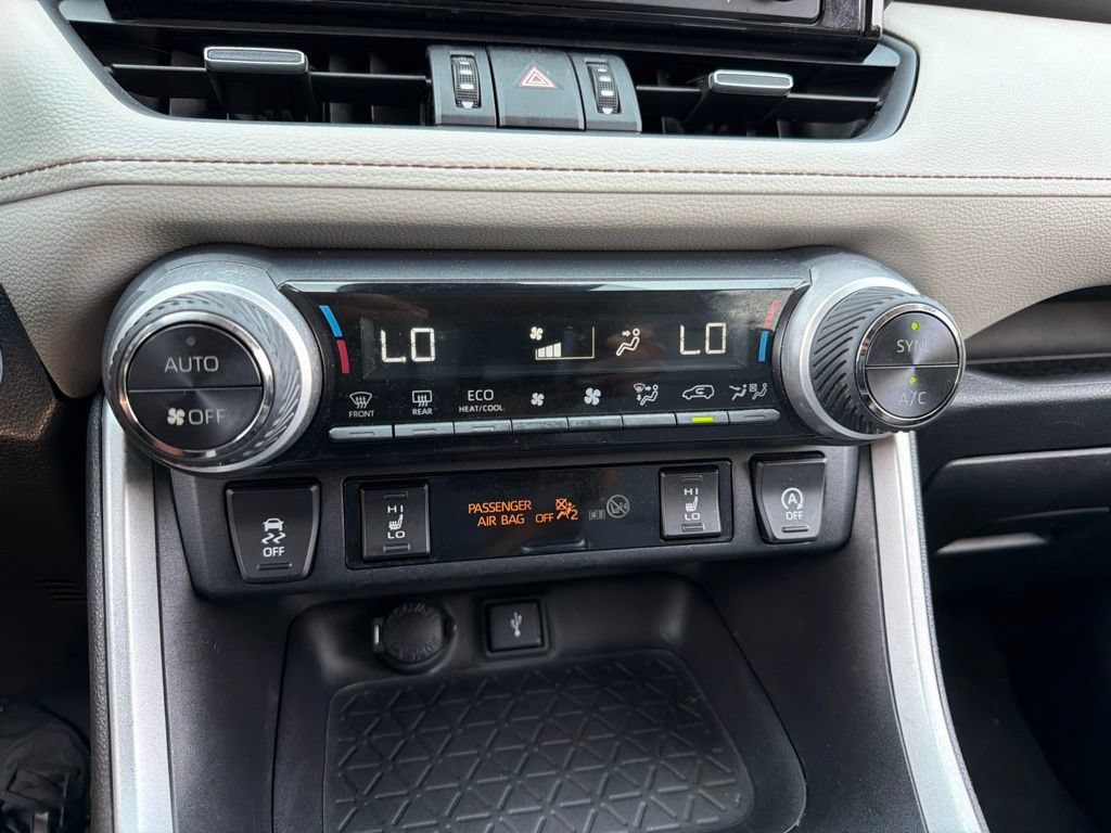Used 2020 Toyota RAV4 XLE Premium AWD/4WD image 12