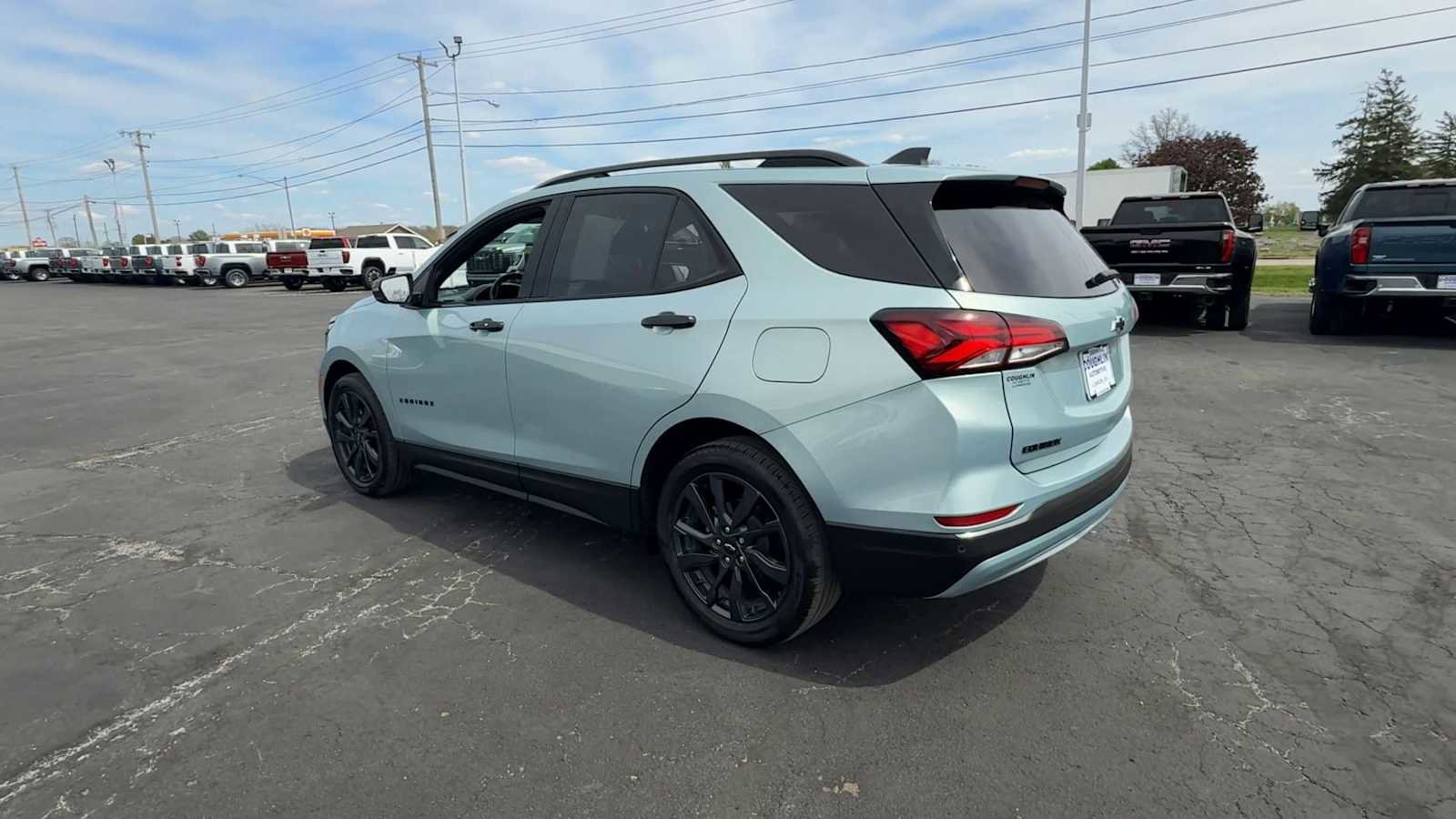 Certified 2022 Chevrolet Equinox RS w/ Infotainment Package image 6