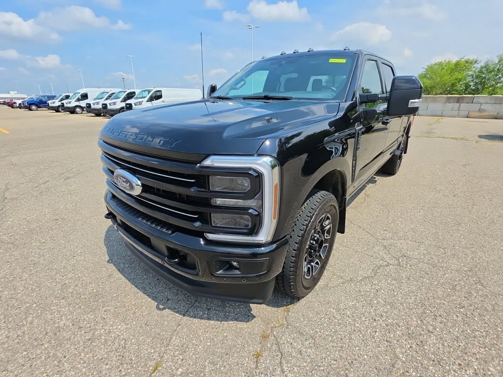 Used 2026 Ford F250 Platinum AWD/4WD image 2