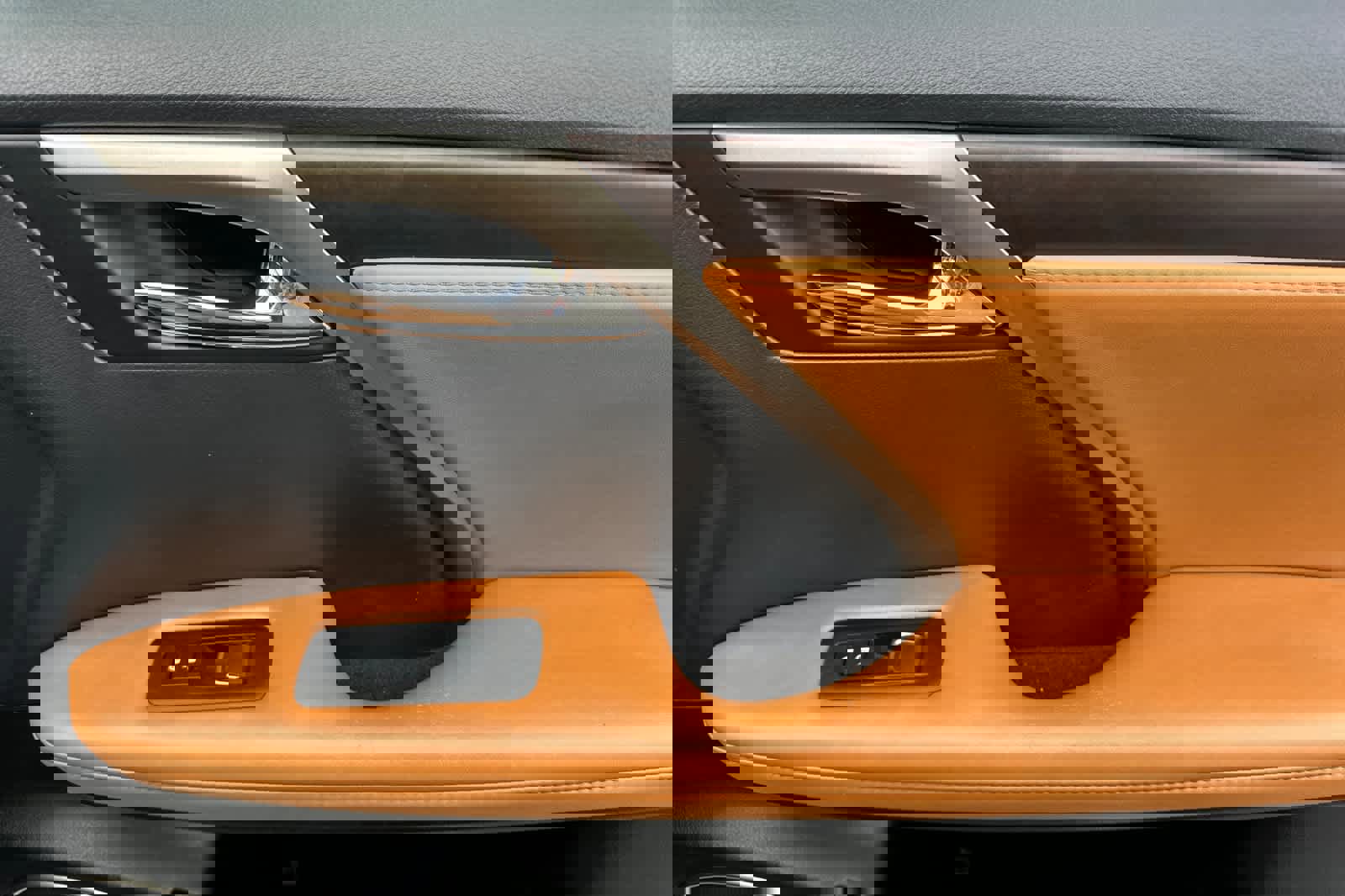 Certified 2022 Lexus RX 450h AWD w/ Premium Package image 19