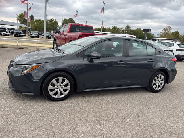 Used 2023 Toyota Corolla LE FWD image 3