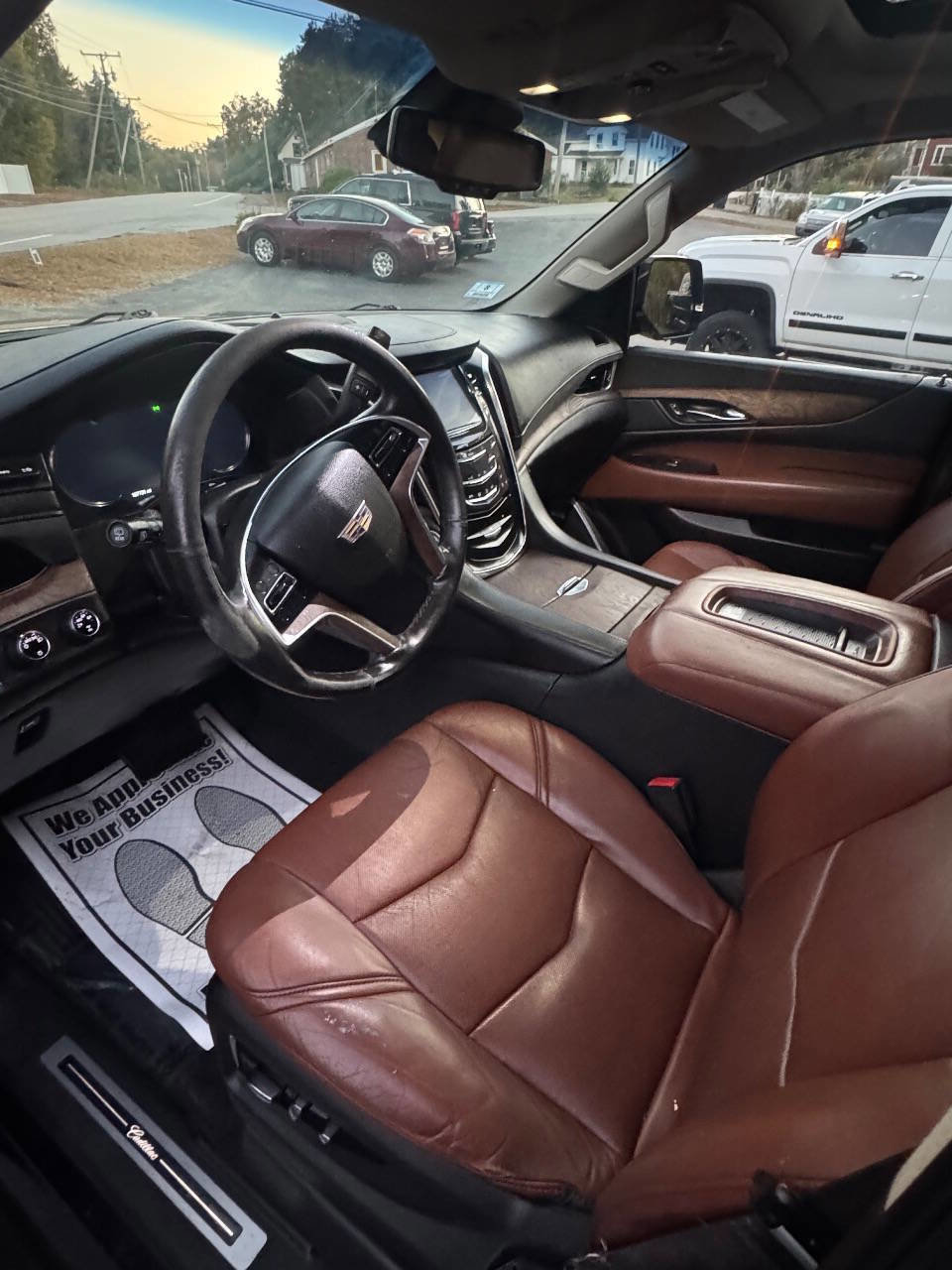 Used 2016 Cadillac Escalade Premium image 7