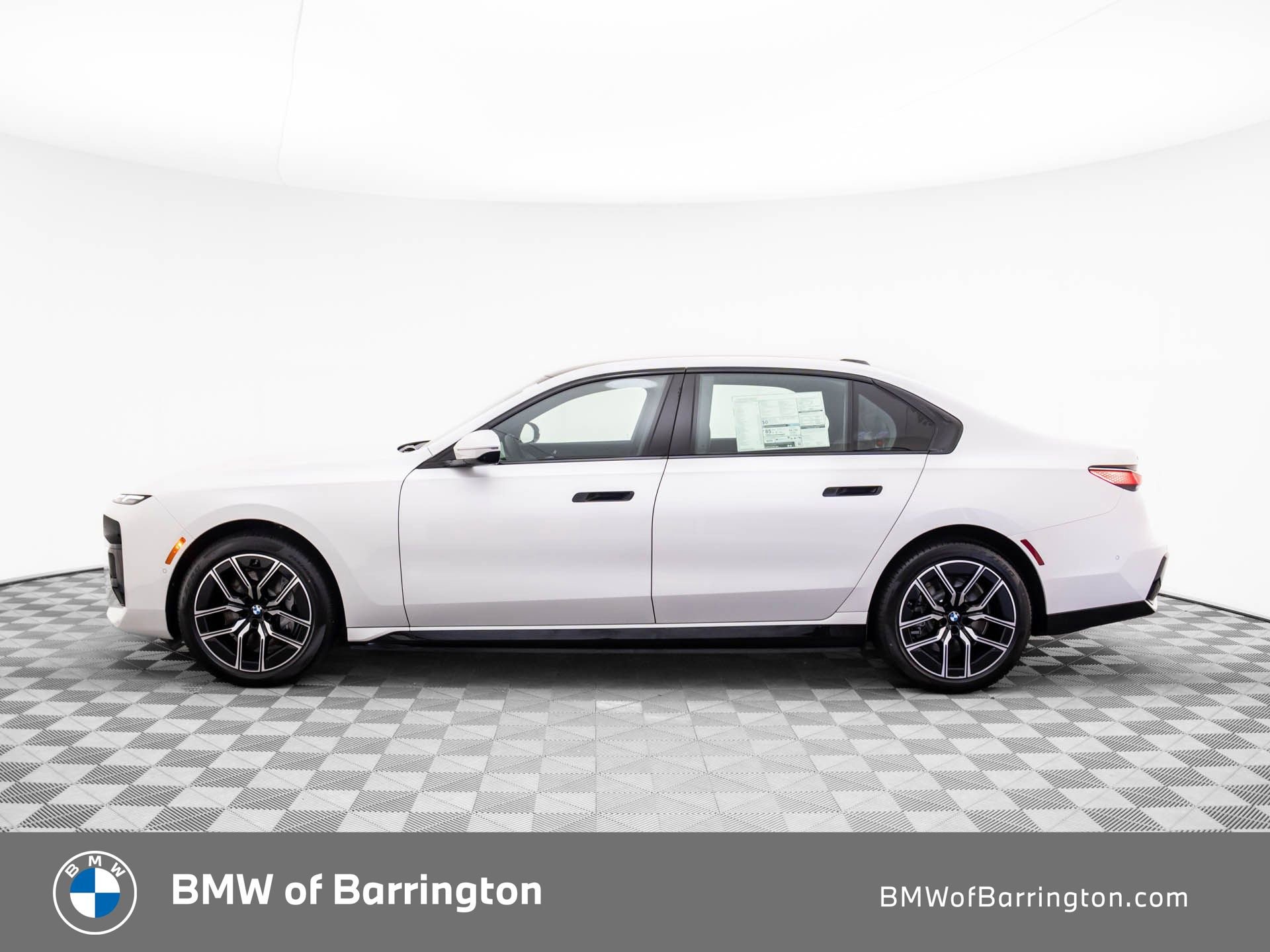 New 2025 BMW i7 eDrive50 w/ M Sport Package image 2