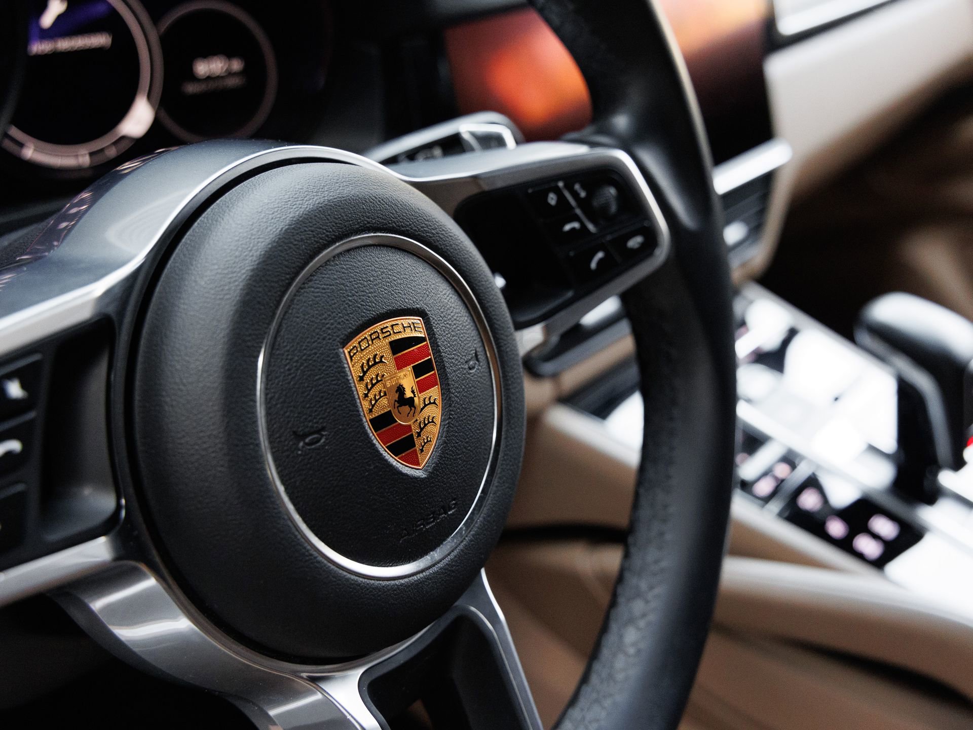 Certified 2023 Porsche Cayenne Platinum Edition AWD/4WD image 19