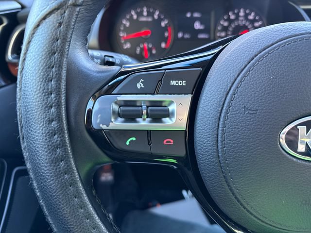 Used 2017 Kia Cadenza Premium FWD image 31