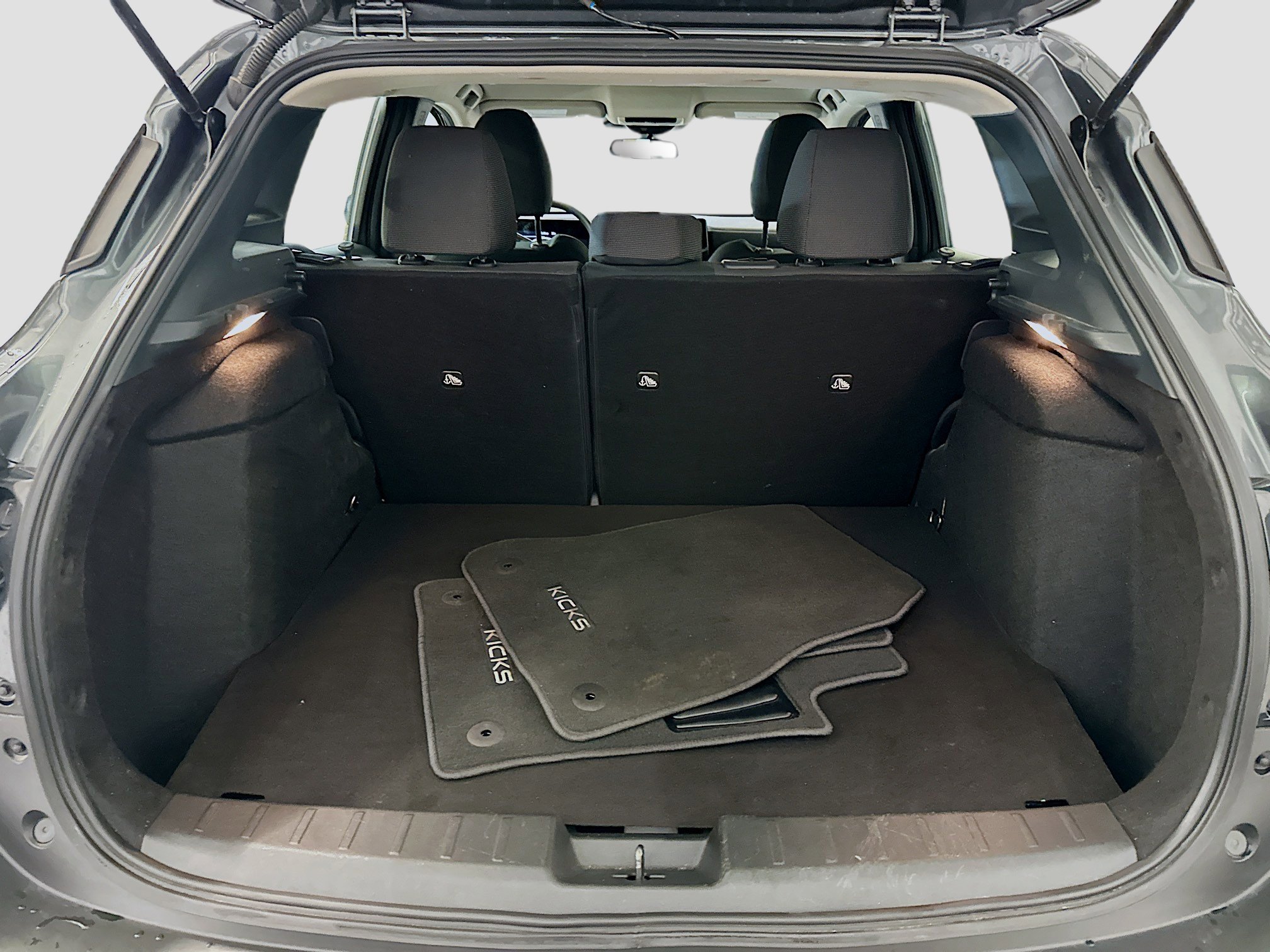 Used 2025 Nissan Kicks S image 29