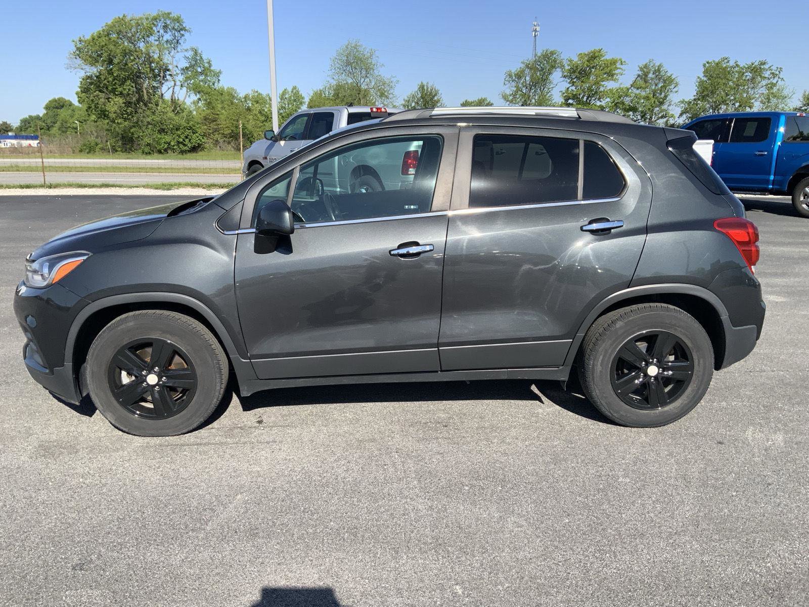 Used 2018 Chevrolet Trax LT w/ LT Convenience Package FWD image 5
