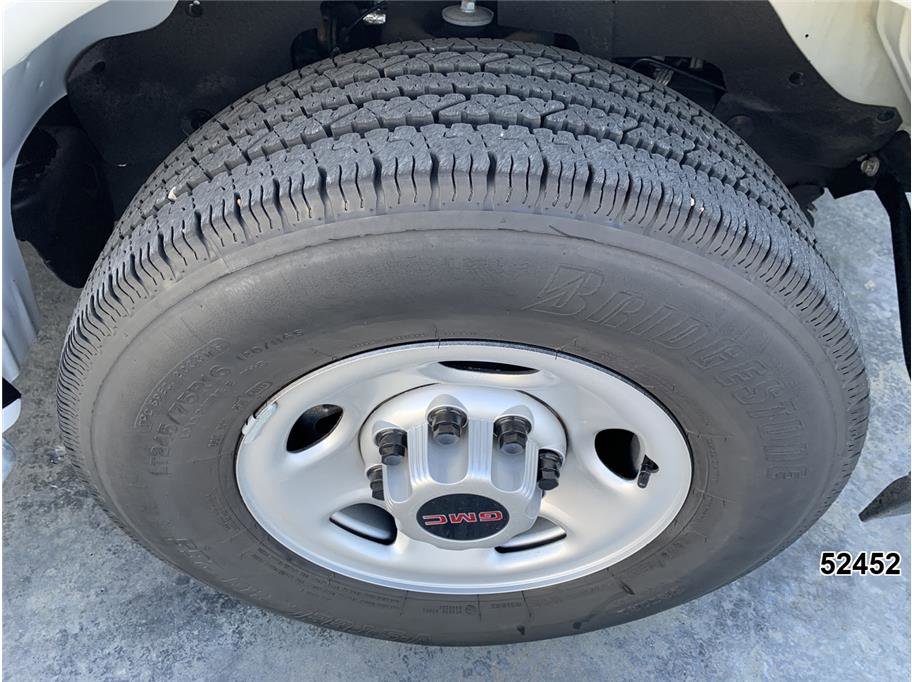 Used 2024 GMC Savana 2500 w/ Driver Convenience Package image 22