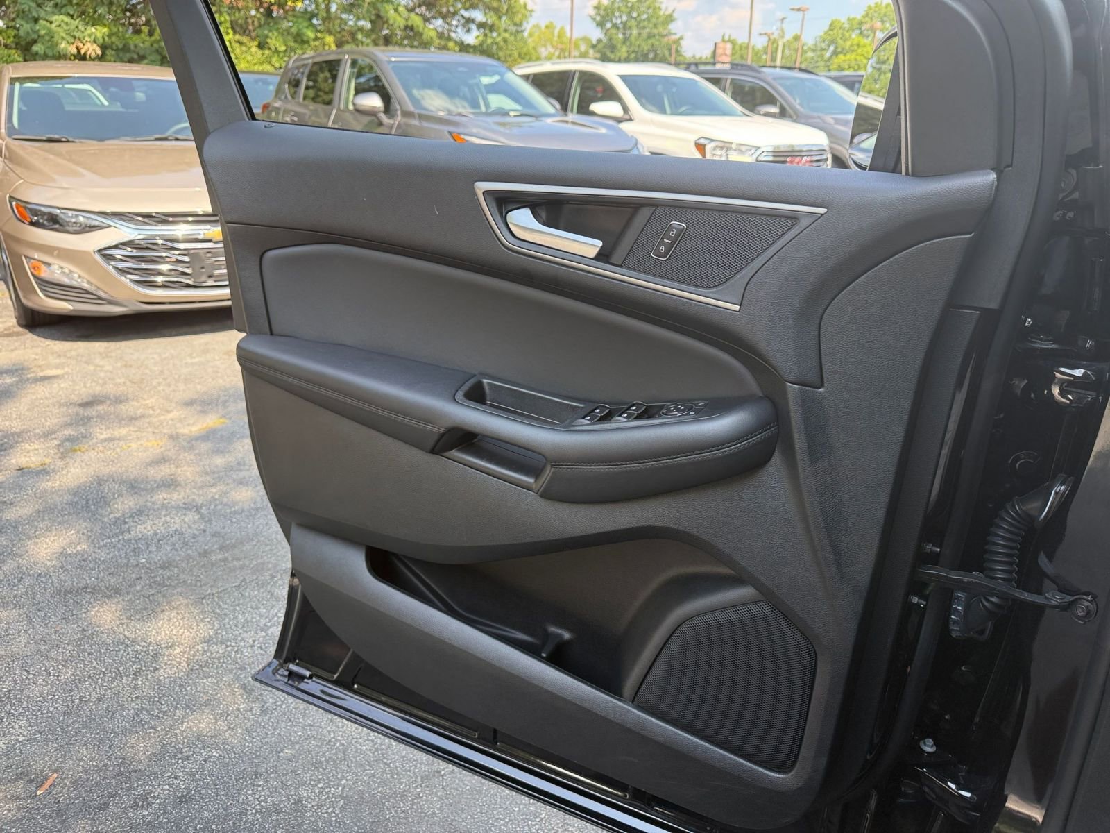 Used 2024 Ford Edge SEL image 20