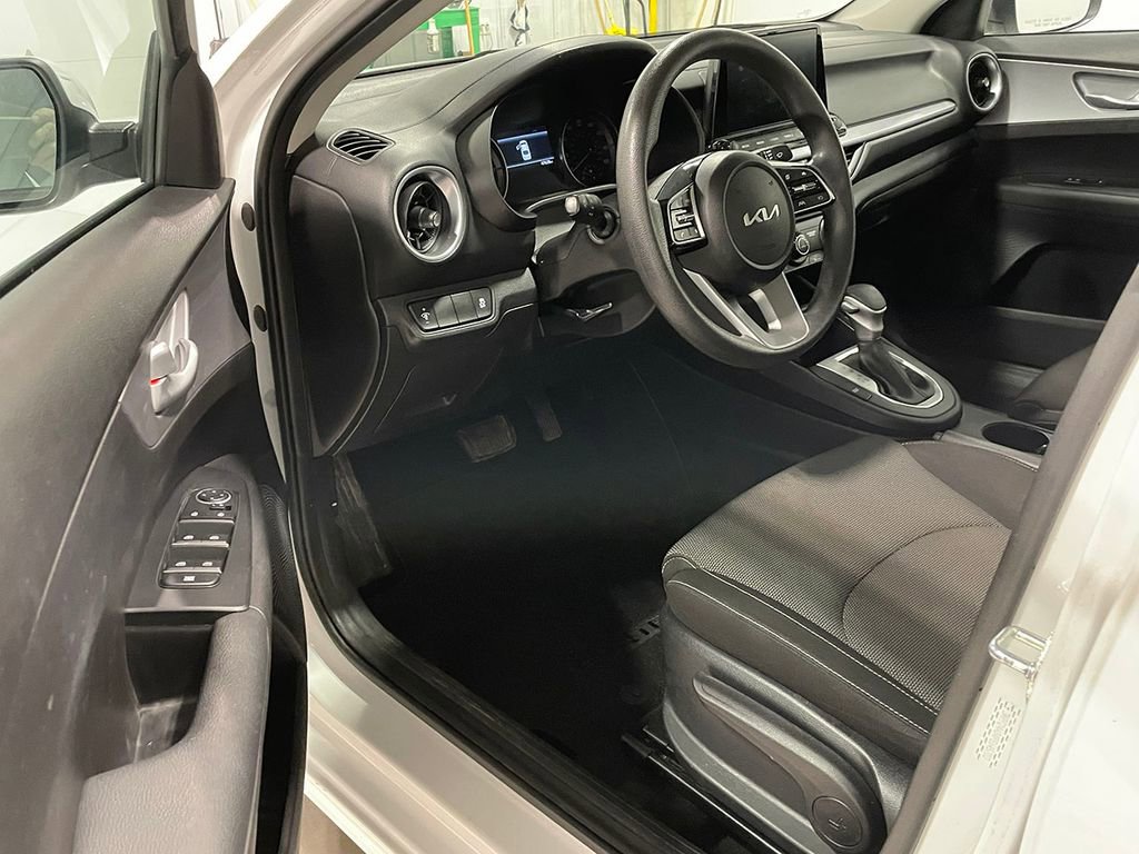 Used 2023 Kia Forte LXS image 18