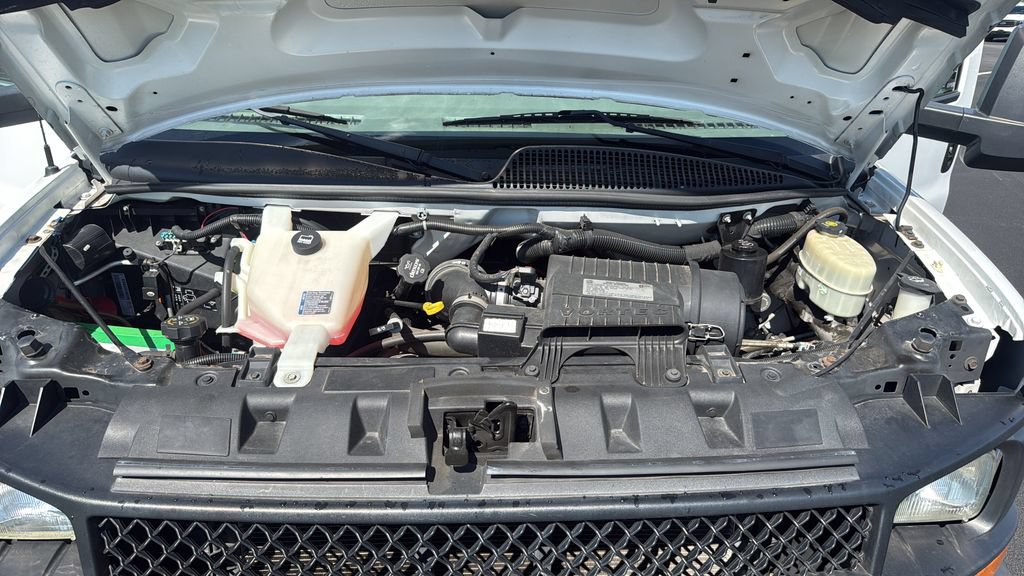 Used 2016 Chevrolet Express 3500 RWD image 23