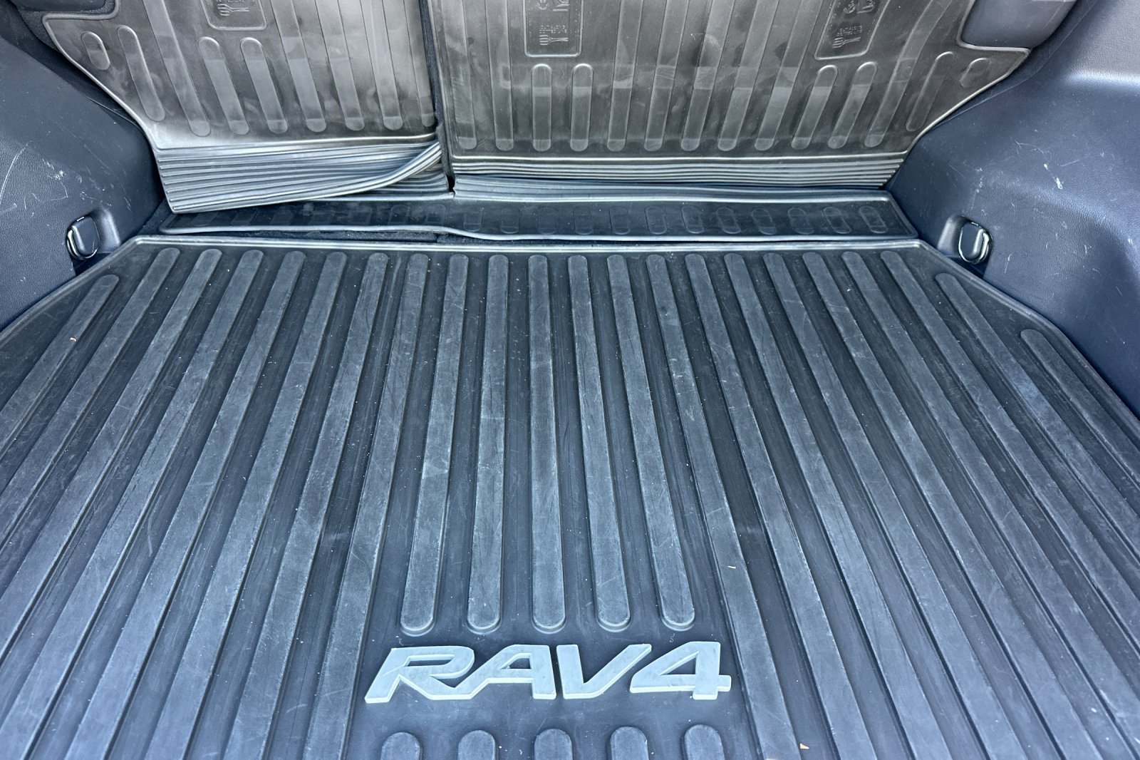 Certified 2023 Toyota RAV4 LE AWD/4WD image 19