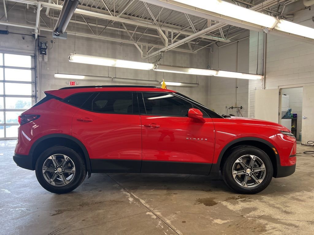Used 2023 Chevrolet Blazer LT w/ Convenience Package image 3