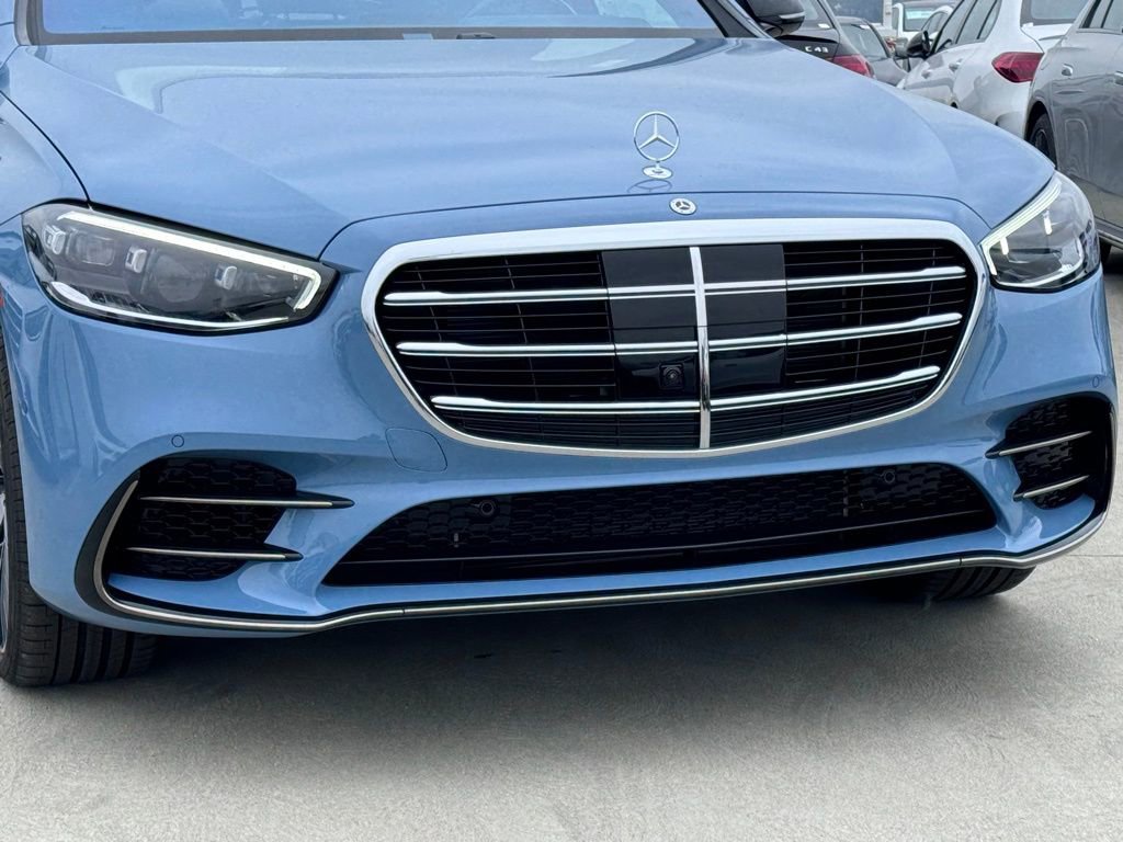 Used 2024 Mercedes-Benz S 580 4MATIC Sedan image 3