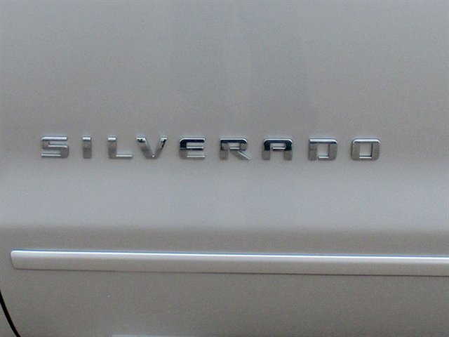 Used 2018 Chevrolet Silverado 1500 LT w/ All Star Edition AWD/4WD image 32