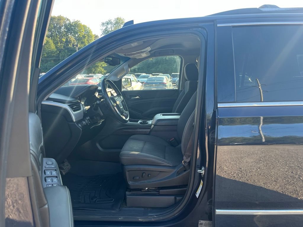 Used 2017 GMC Yukon SLE w/ SLE Value Package AWD/4WD image 18