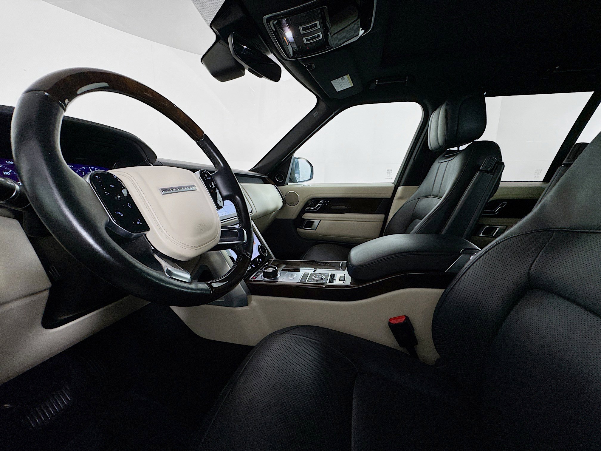 Used 2019 Land Rover Range Rover HSE image 21