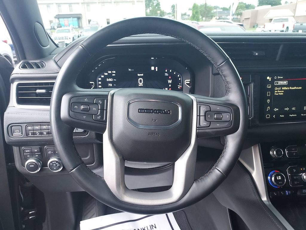 Used 2023 GMC Yukon Denali AWD/4WD image 20