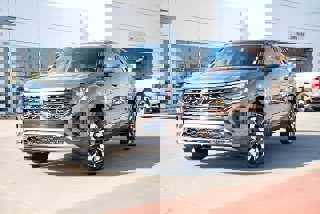 New 2026 Volkswagen Atlas Cross Sport SE image 2