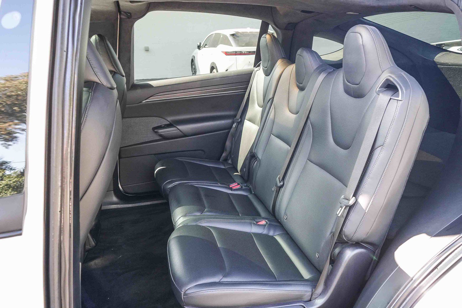 Used 2023 Tesla Model X AWD/4WD image 18