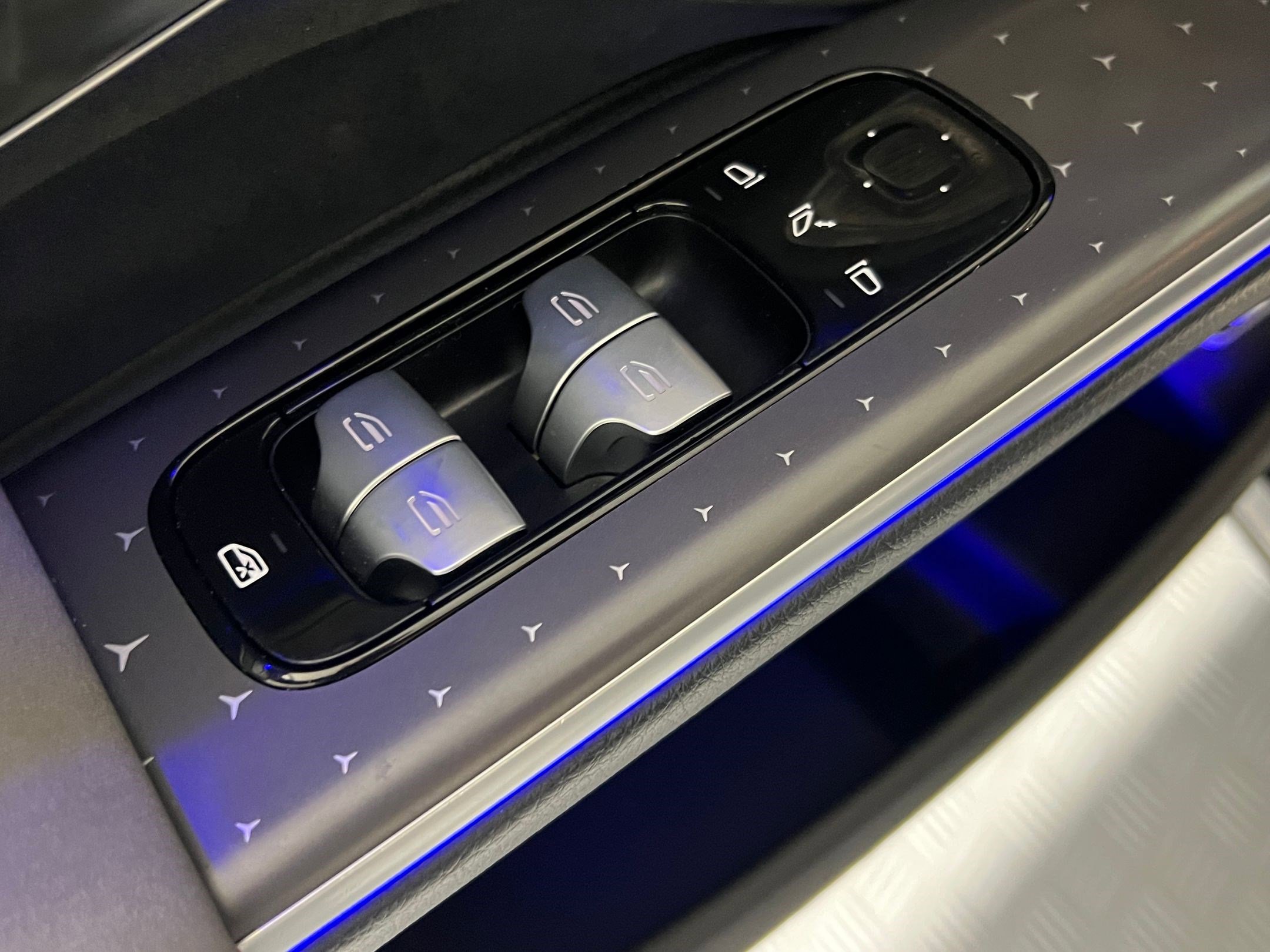 Used 2022 Mercedes-Benz EQS 450+ EQS 450+ image 25