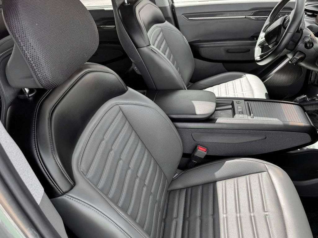 Used 2024 Kia EV9 Land AWD/4WD image 31