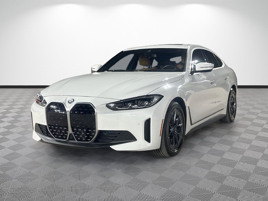 Used 2024 BMW i4 eDrive35 w/ Premium Package RWD image 3