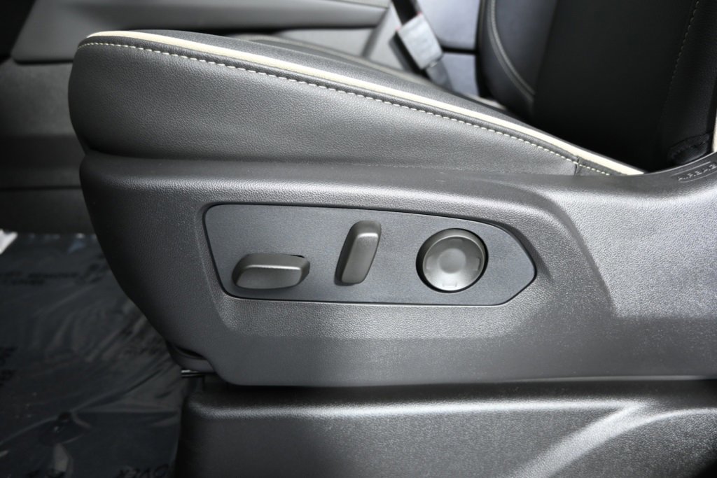 New 2026 Chevrolet Suburban Premier image 25